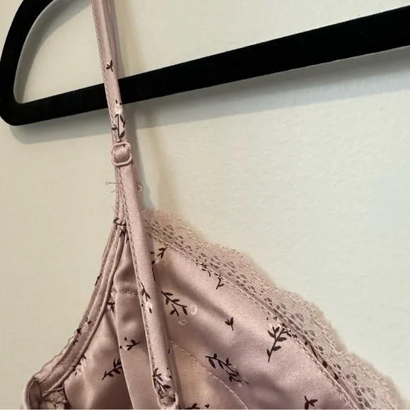 Garage floral lace and satin cropped bustier tank - Picture 4 of 5